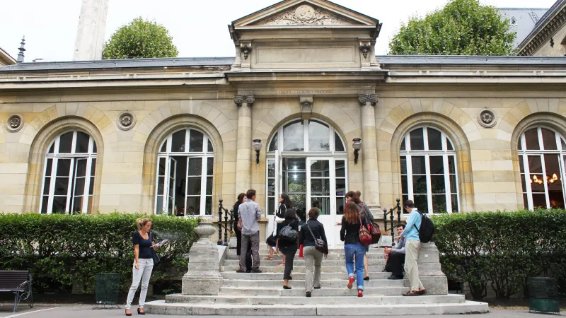 Médiation et Ingénierie des Domaines Artistiques et Scientifiques